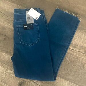 NWT Paige Hoxton Slim Highrise slim leg with distressed knee & raw hem